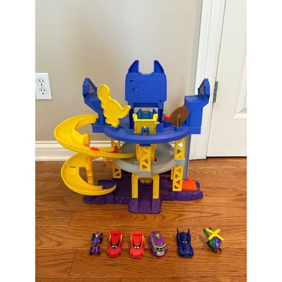 DC Batman Dino Transforming Batcave Playset Fisher Price With Vehicles - Picture 7 of 8